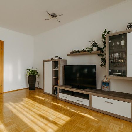 Grosse Ferienwohnung Burgenland Eisenstadt Exteriör bild